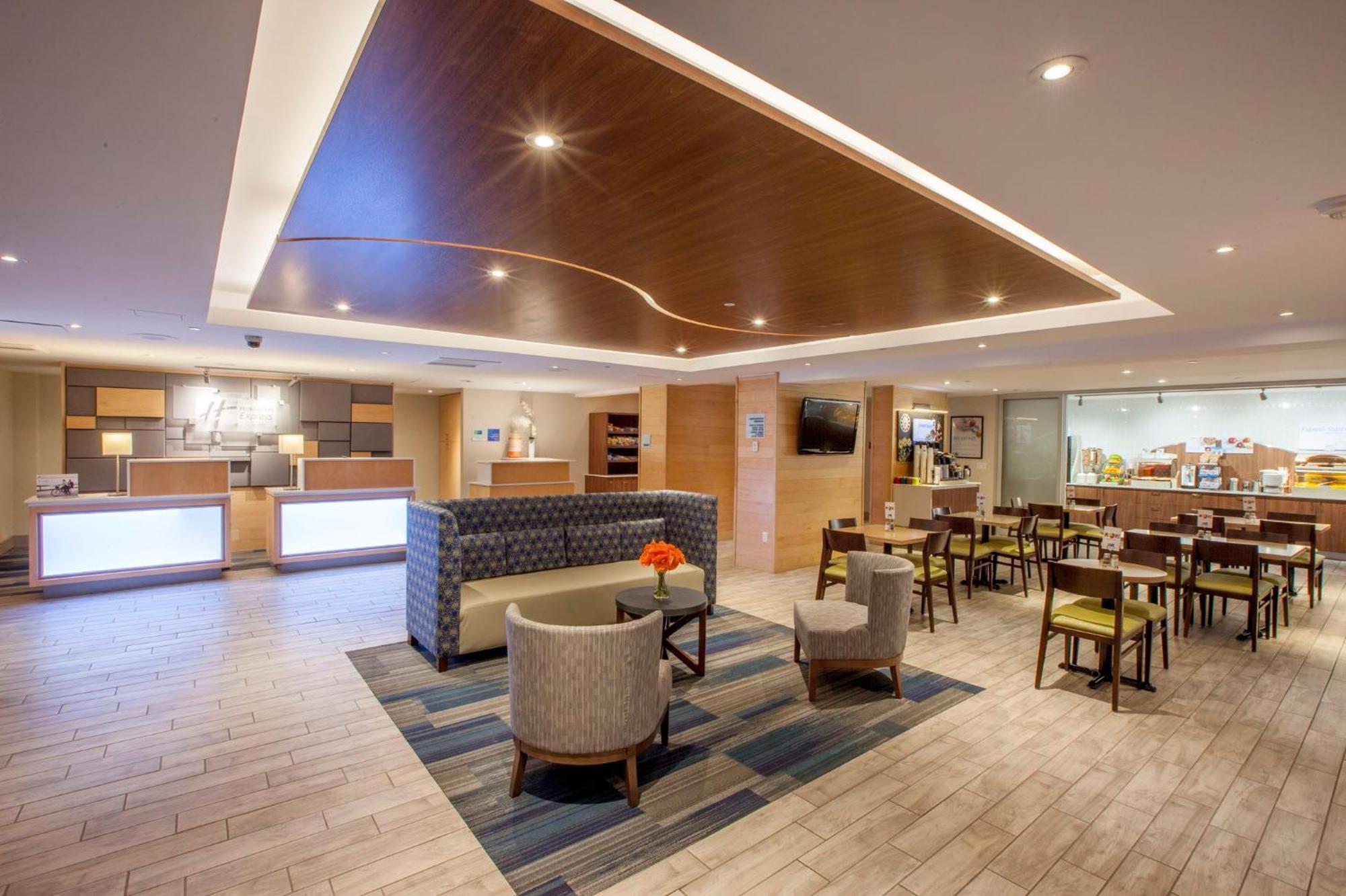 Holiday Inn Express Hotel & Suites Saint John Harbour Side By Ihg Exterior photo