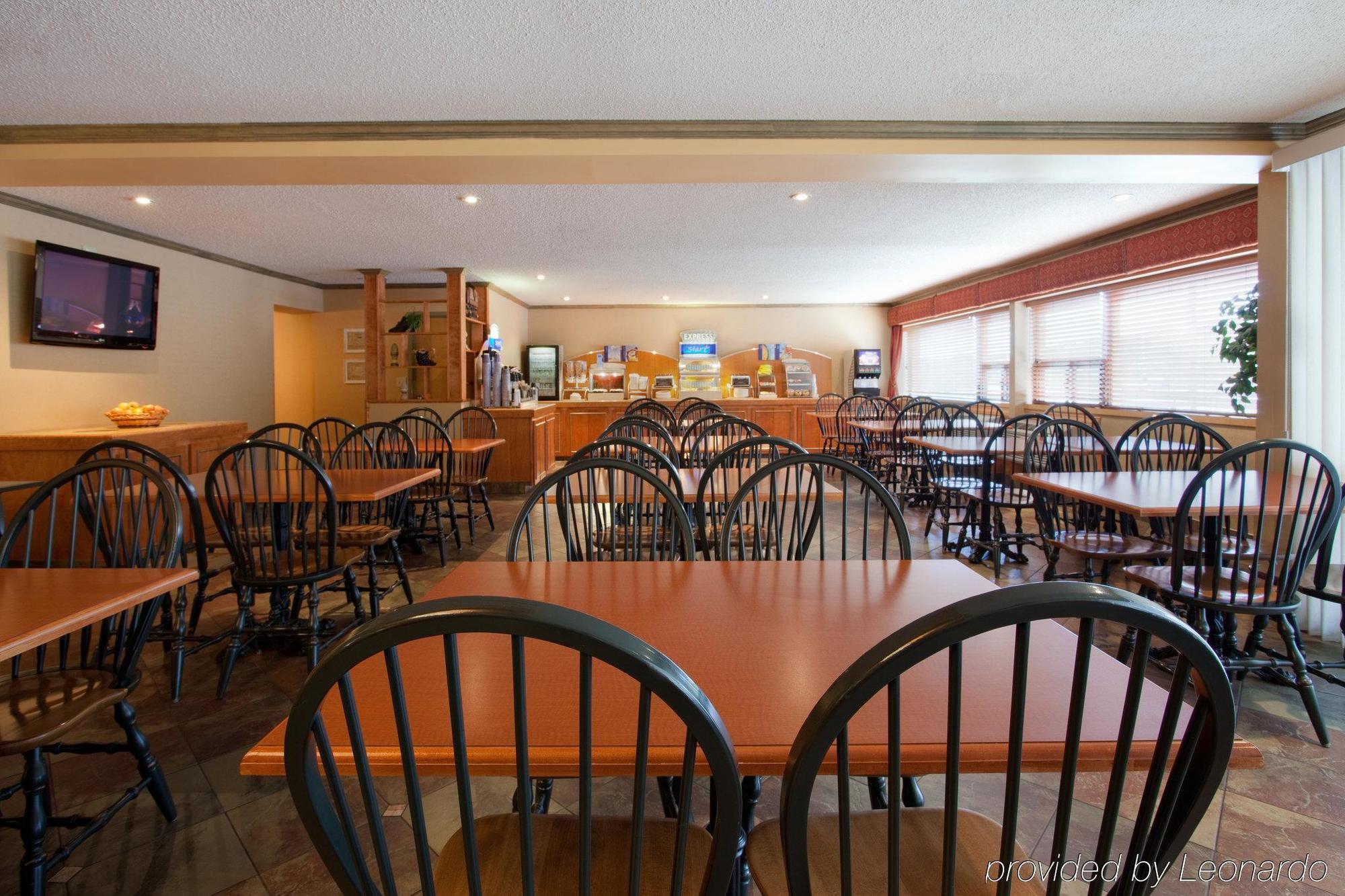 Holiday Inn Express Hotel & Suites Saint John Harbour Side By Ihg Exterior photo