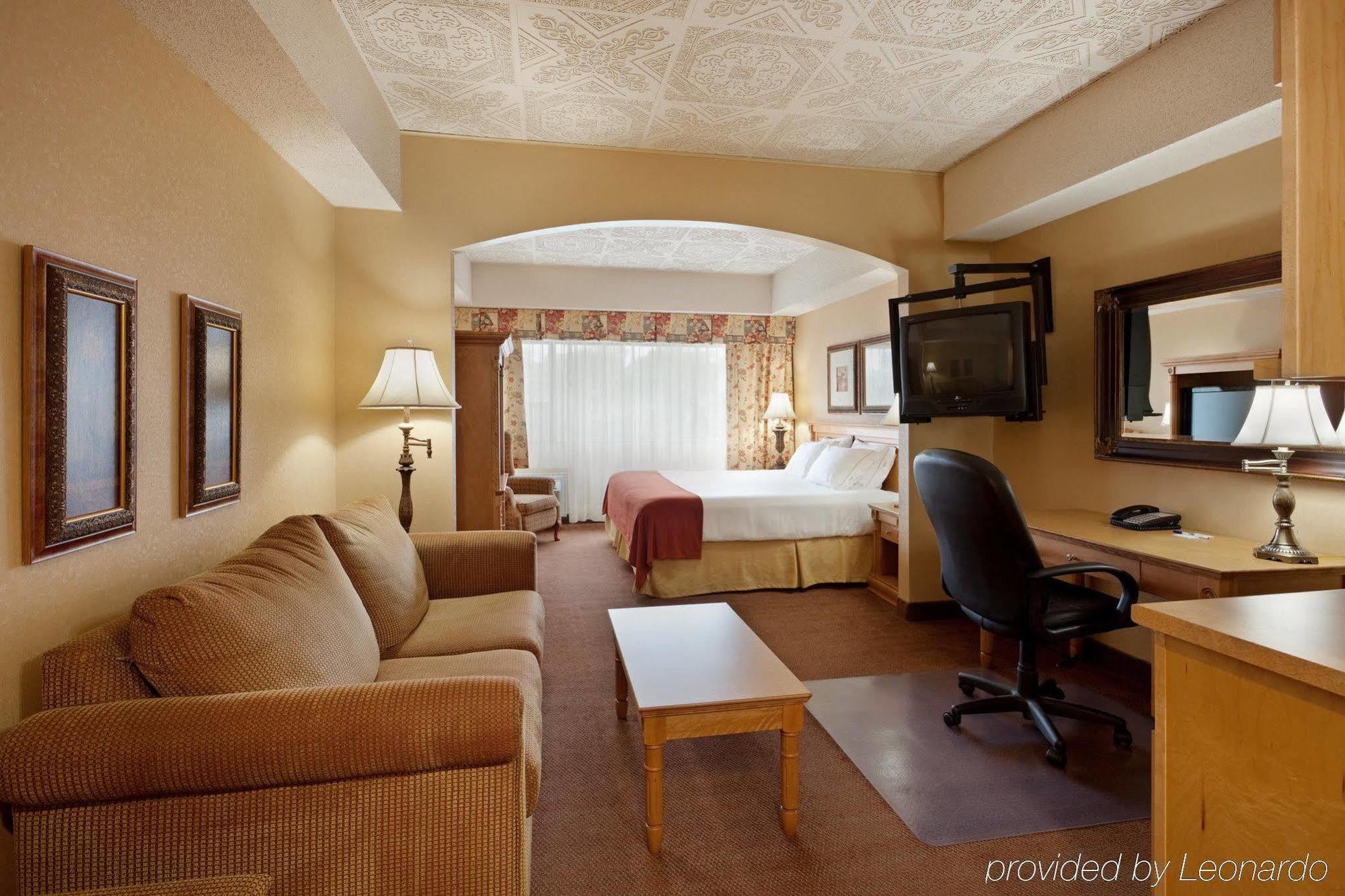 Holiday Inn Express Hotel & Suites Saint John Harbour Side By Ihg Exterior photo