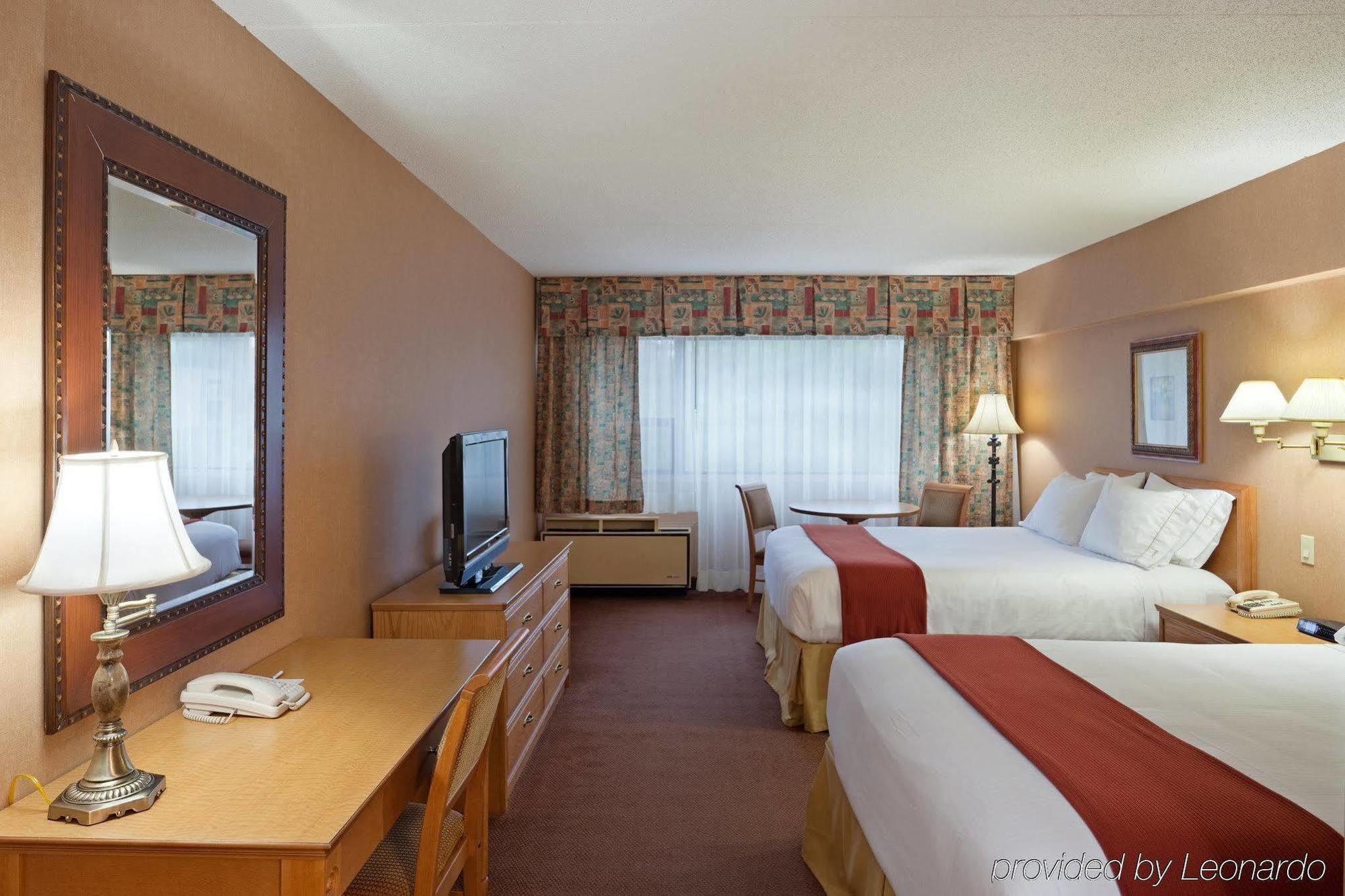 Holiday Inn Express Hotel & Suites Saint John Harbour Side By Ihg Exterior photo
